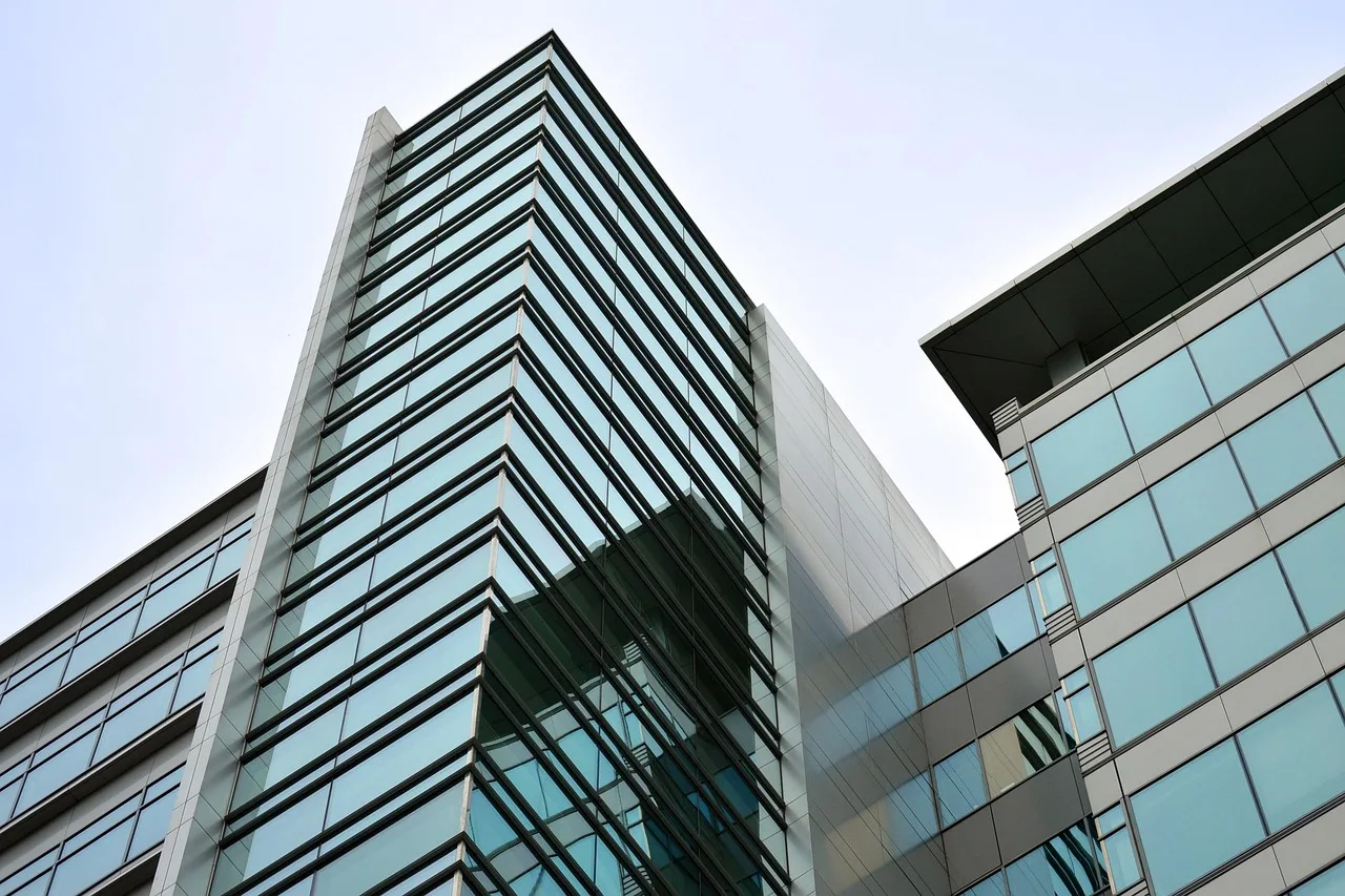 företag, centrum, blå himmel, exteriör, arkitektur, natur, glas, modern, företags, byggnad, urban, kontor, stad, blå, himmel, fasad, finansiell, modern byggnad, ny, business building, samtida, fönster, arbetsplats, modernt kontor, financial district, distrikt, paneler, moskva, ryssland, ryska federationen